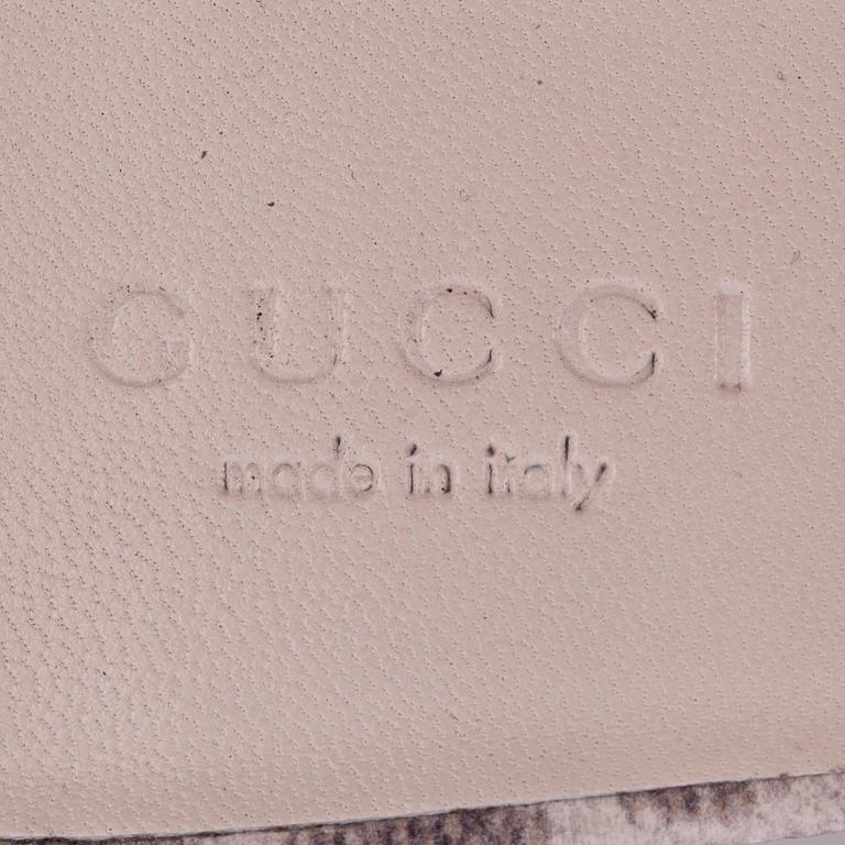 GUCCI, ett par sandaletter, "Ursula". Enligt märkning storlek 36.