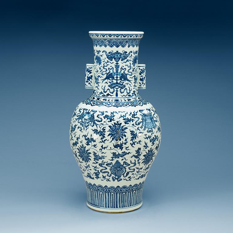 A large blue and white vase, Qing dynasty.