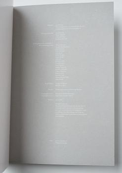 Sølve Søndsbø, bok Pictures from Savage Beauty signed.