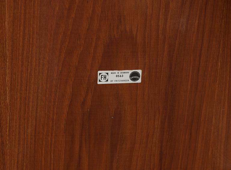 HANS J WEGNER, matgrupp, 6 st "Hjertestolen" och bord, Fritz Hansen, Danmark ca 1963.