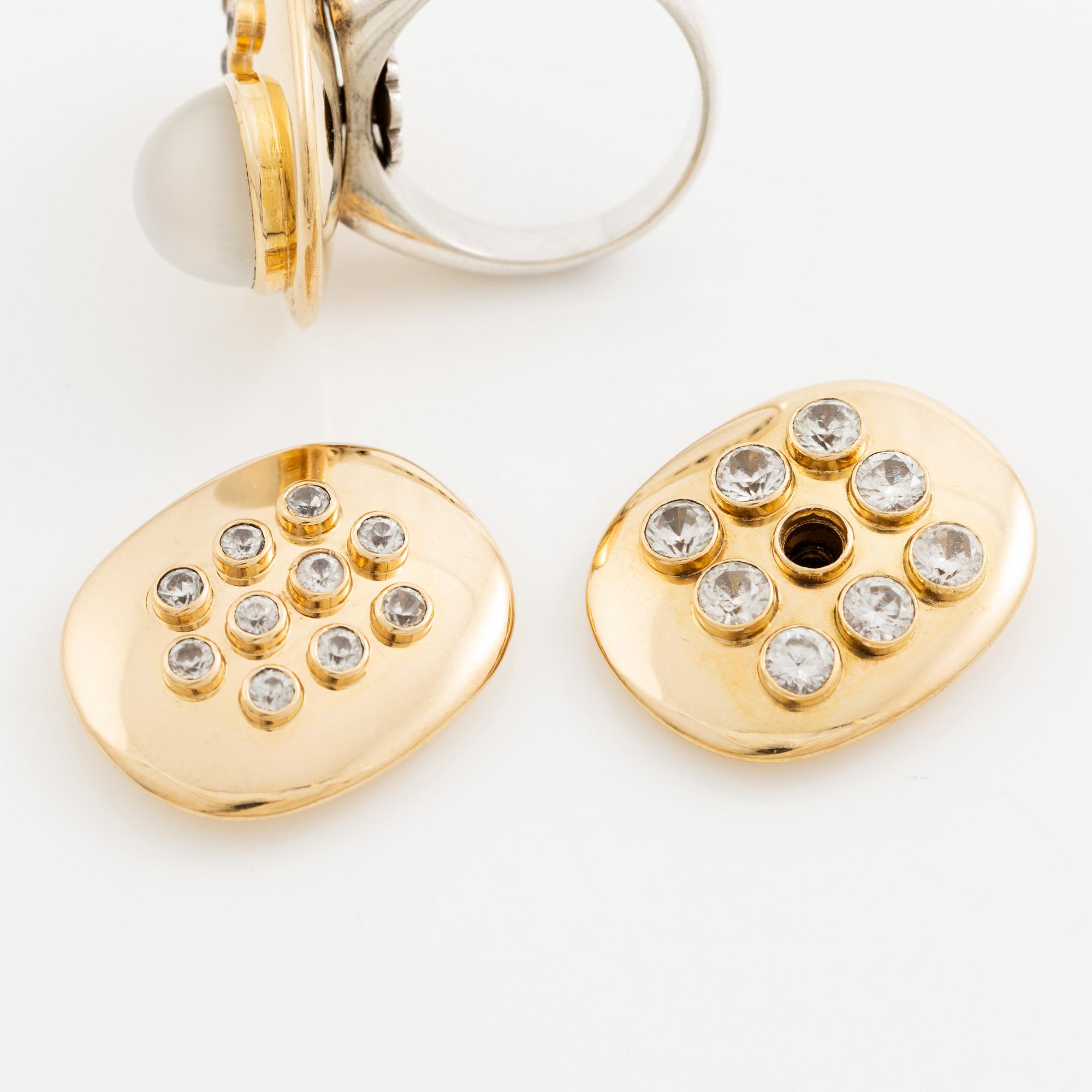 Ring, 18K guld och silver med vita stenar. Hugo Strömdahl, Stockholm 1961 och 1964.