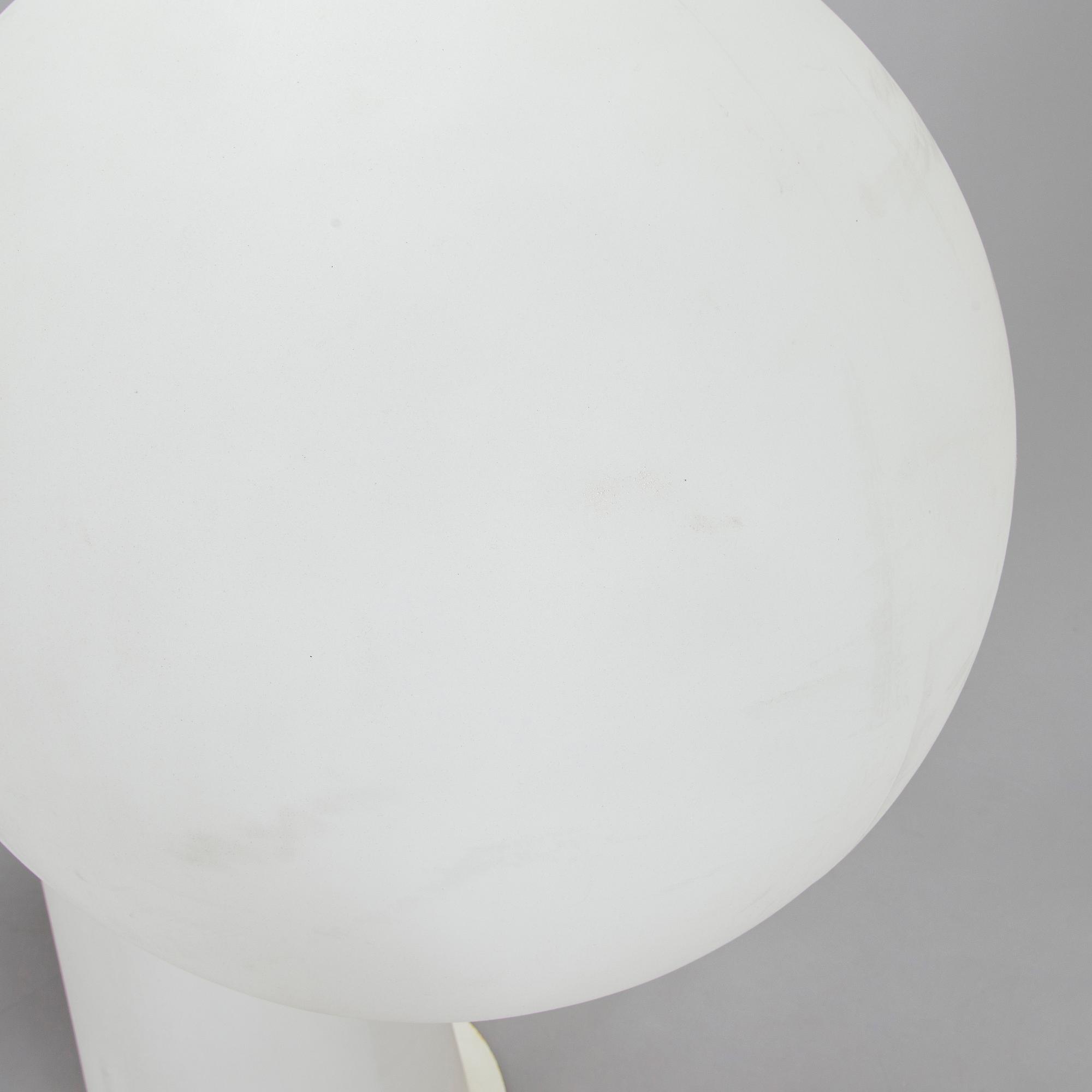 Eero Aarnio, lattiavalaisin, "Tupla kupla", ulkokäyttöön, Melaja Oy.