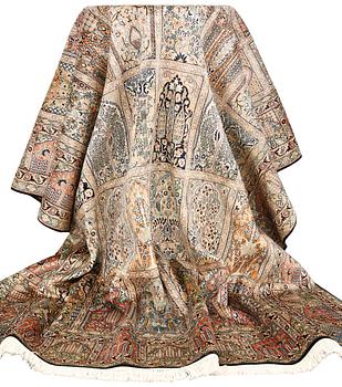 Matta, silke Kashmir, ca 316 x 213 cm.