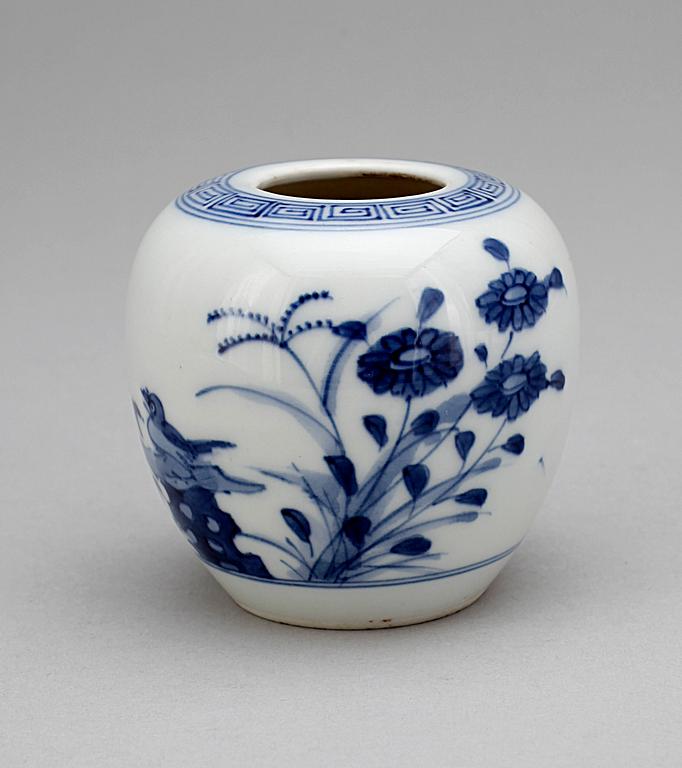 VAS, porslin, Kina, 1800-tal.