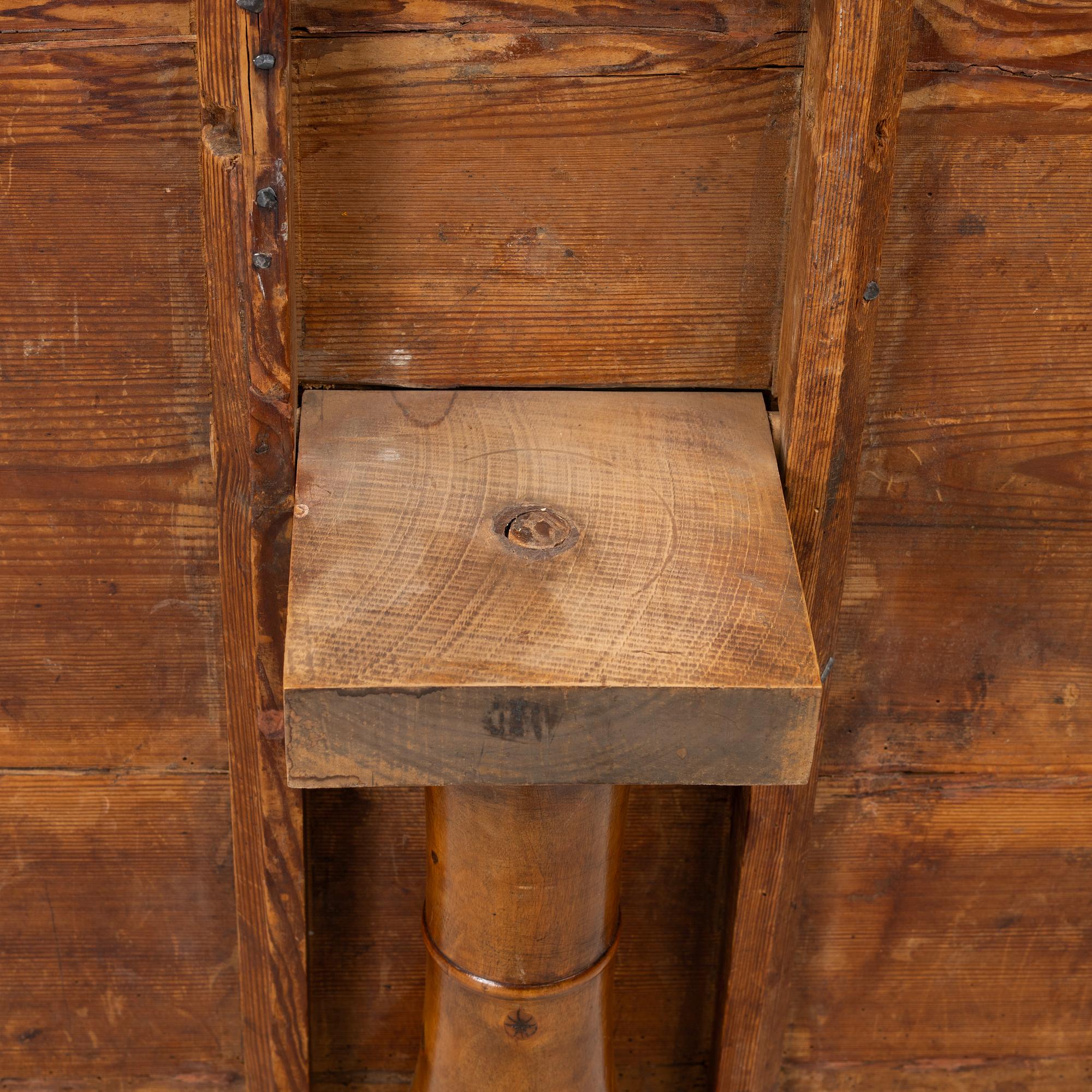 Anders Jacob Rosendahl, A folding table, Arboga, first half of the 19th century.