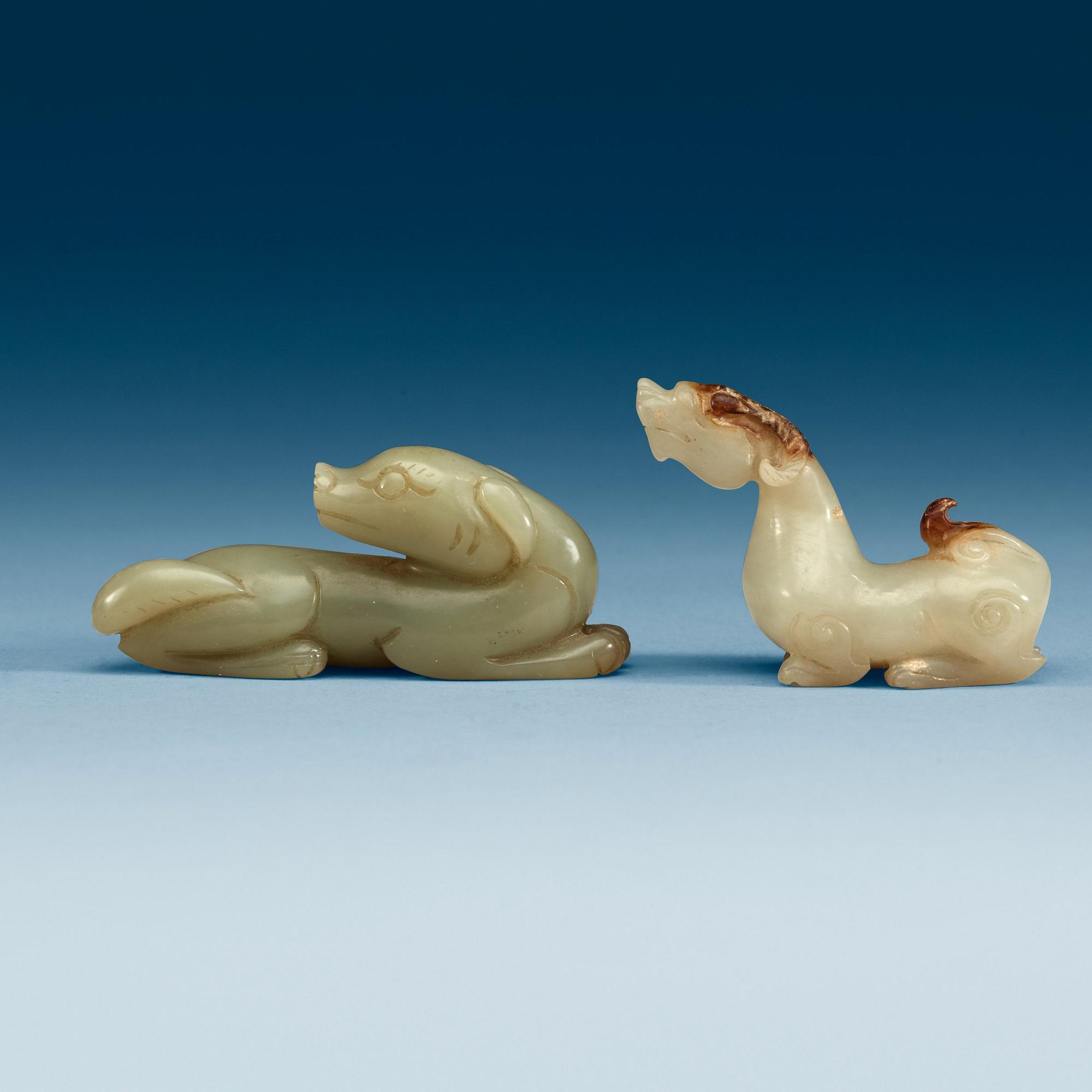 FIGURINER, två stycken, nefrit. Kina.
