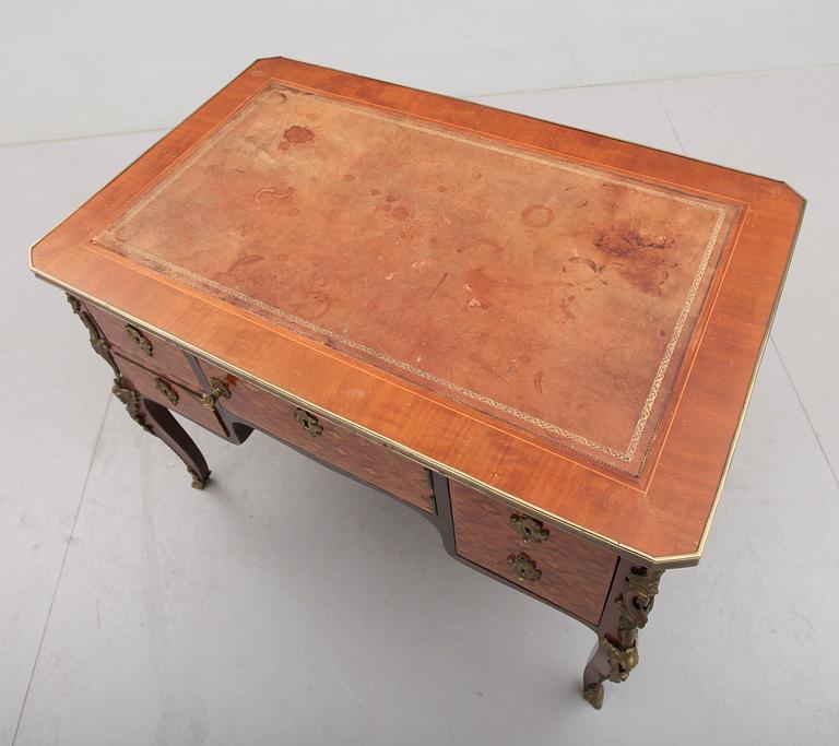 SKRIVBORD, Frankrike, sent 1700-tal.