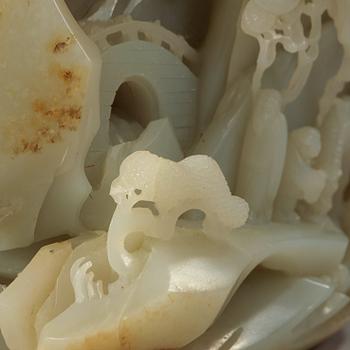 A finely carved Chinese nephrite sculpture, Qing dynasty (1644-1912).