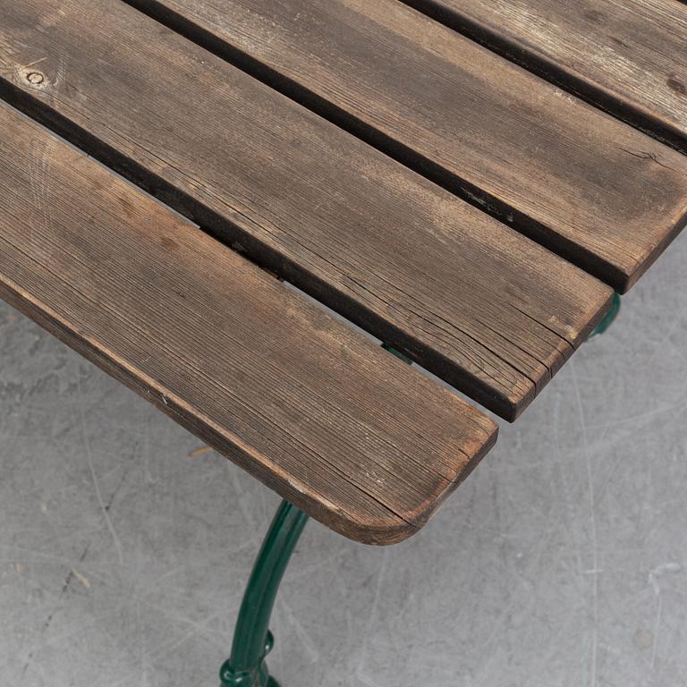 A five piece Byarum suite of garden furniture, late 20th Century.