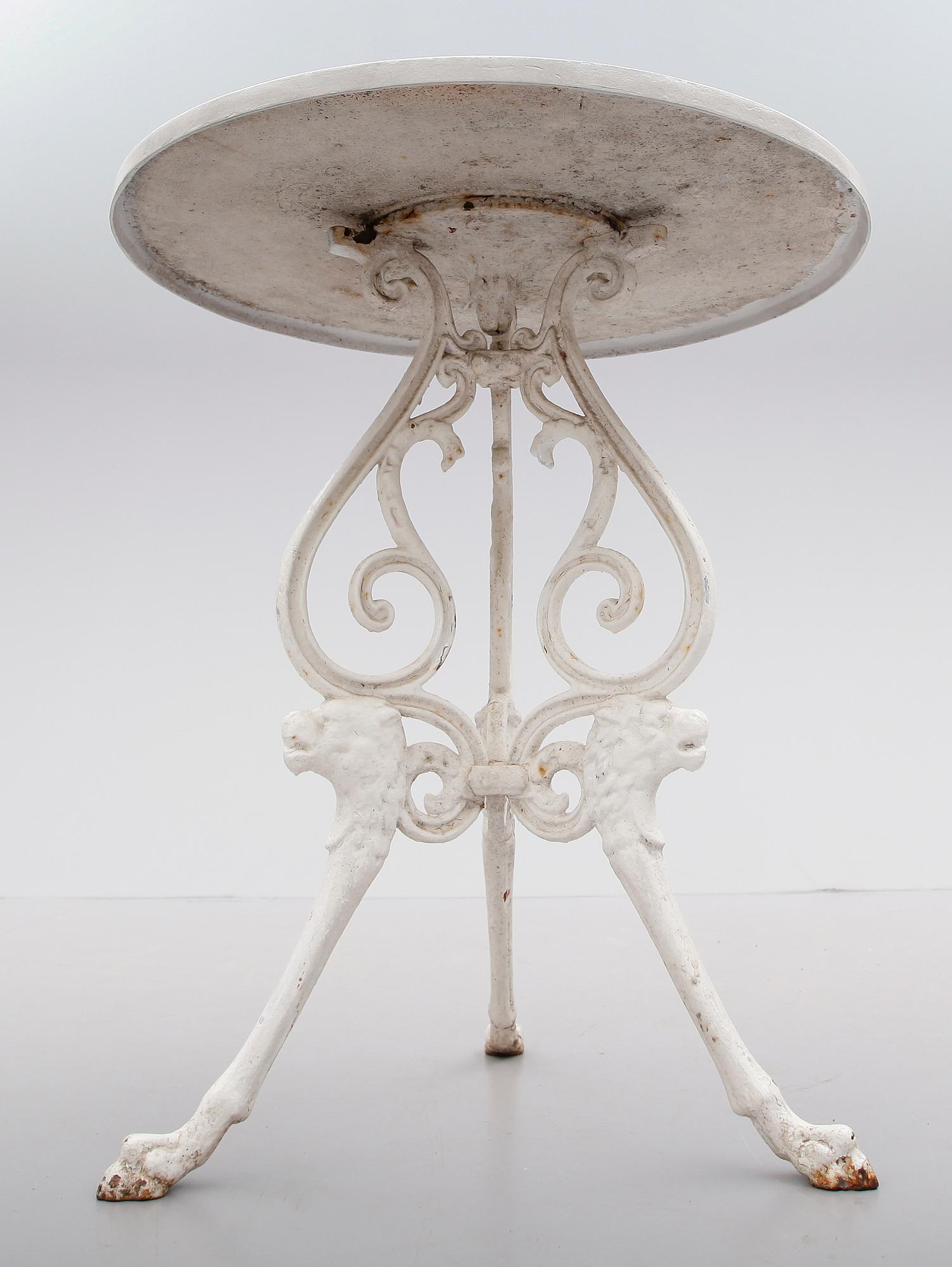 TRÄDGÅRDSBORD, gjutjärn, 1800-talets andra hälft.