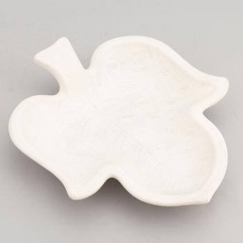 Gunnar Nylund, a stoneware dish and three bowls, Rörstrand, Sweden.