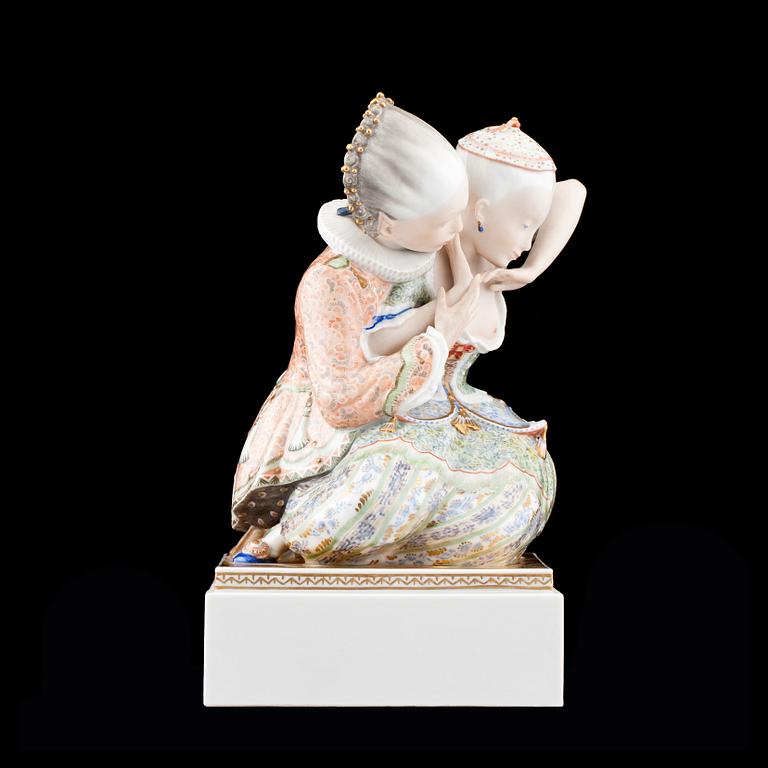 FIGURIN, porslin, Gerhard Henning, Royal Copenhagen, 1908-1925. 1900-talet första hälft.