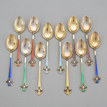 KAFFESKEDAR, 12 st, silver och emalj, Norge. Norne, 1900-talets första hälft-mitt. Tot vikt: 91 gram.