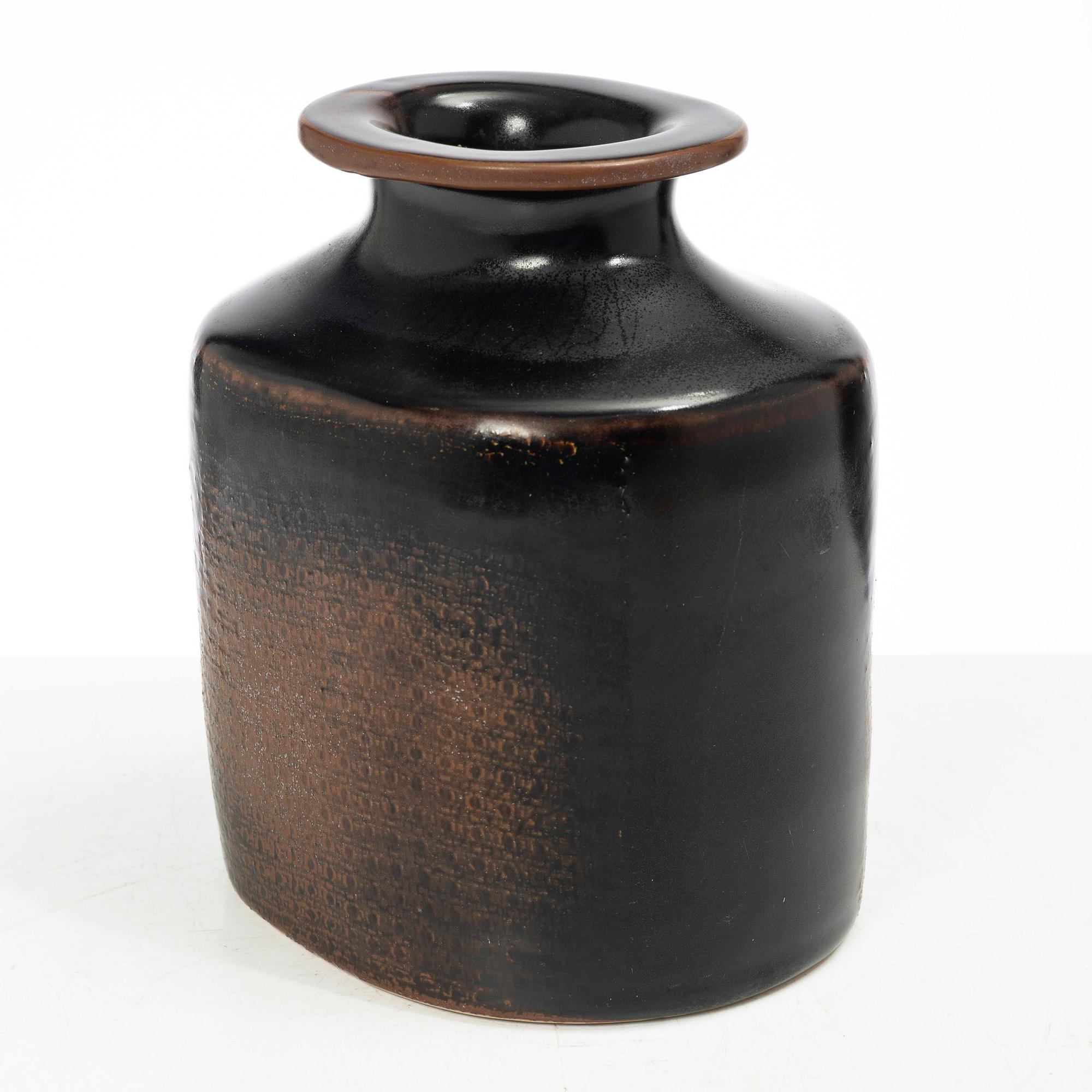 Stig Lindberg, a stoneware vase, Gustavsbergs studio, Sweden 1974.