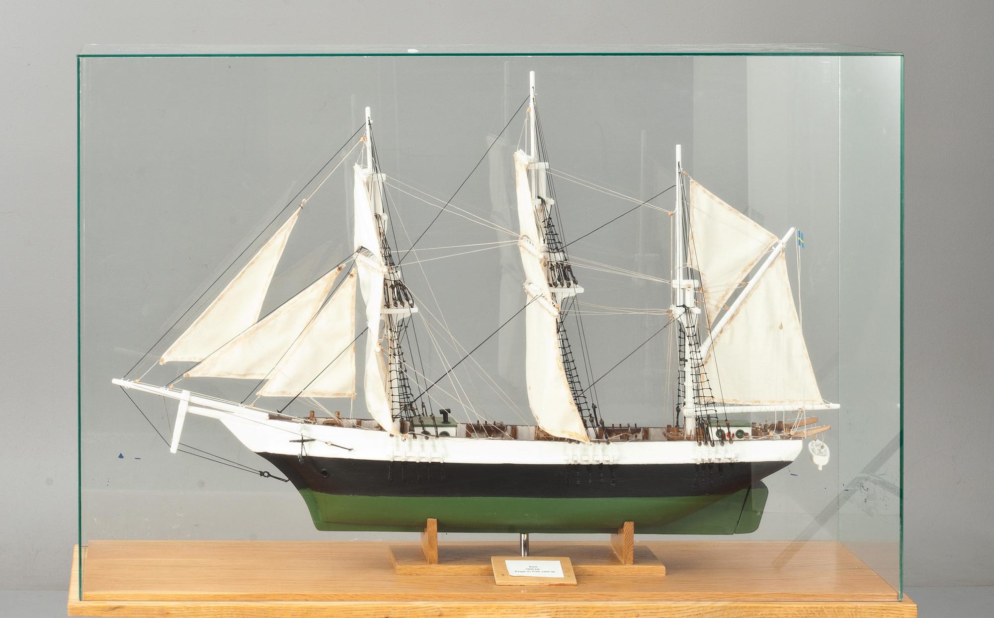 MODELLSKEPP ."Bark", efter 1800-tals modell.