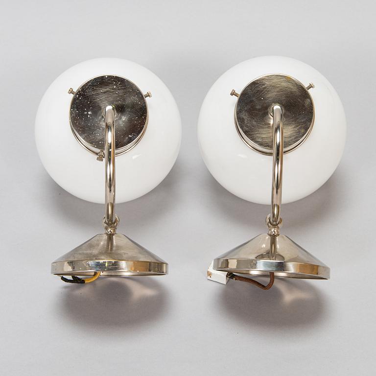 Paavo Tynell, a pair of 1930's '7204' wall lights for Taito.