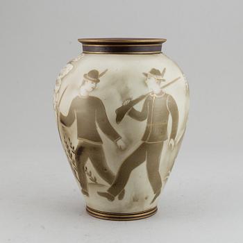 GUNNAR NYLUND, a "Flambé" stoneware vase, Rörstrand, Sweden 1930-40's.