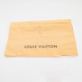 Louis Vuitton, a Monogram Canvas 'Batignolles Horizontal' bag.