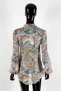 BLUS, Etro, Italien.