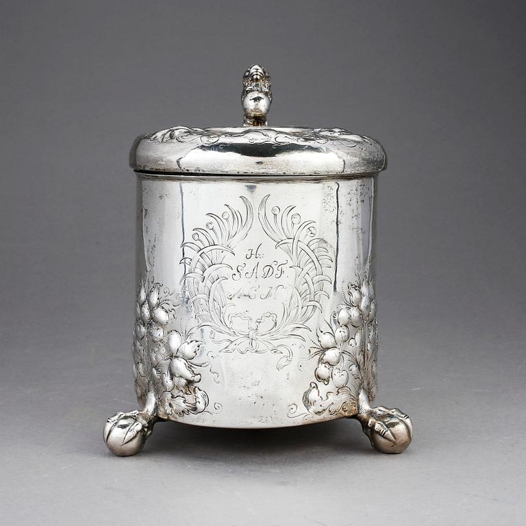 DRYCKESKANNA, silver, barock, Johannes Johannesen Reimers, Bergen, verksam 1667-1722. Vikt ca 1094g.