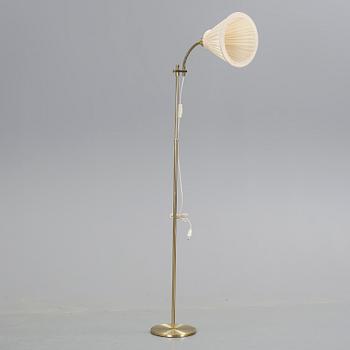 GOLVLAMPA, mässing. 1900-tal.