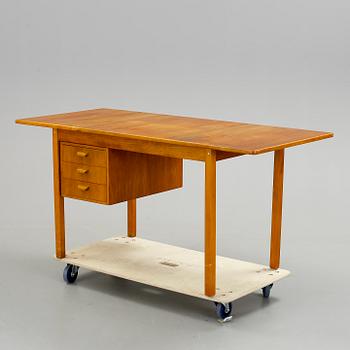 SKRIVBORD med HURTS, Gemla, 1900-talets mitt.