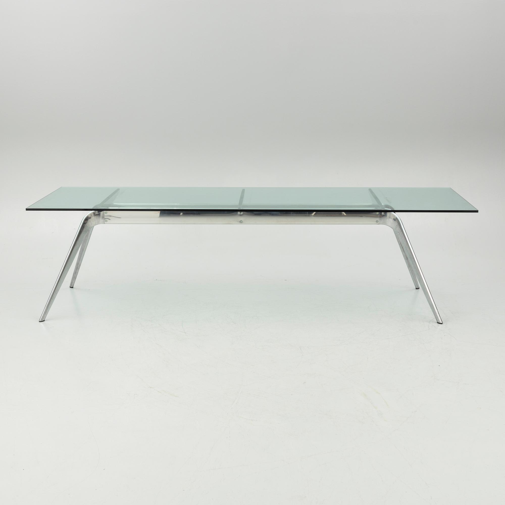 Tod Bracher, matbord, "TNo1", Fritz Hansen, Danmark.