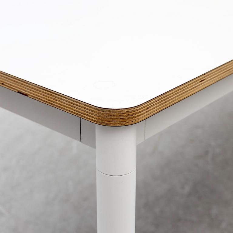 Mika Tolvanen, dining table "Base", Muuto,