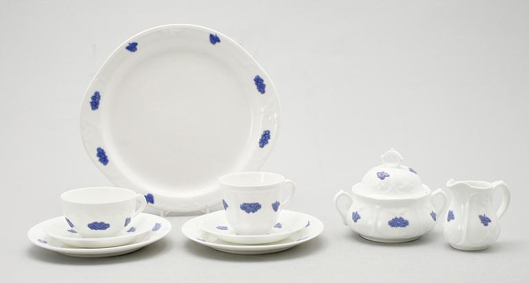 TE- OCH KAFFESERVIS, 40 del, porslin, "Blå Blom", Gustavsberg.