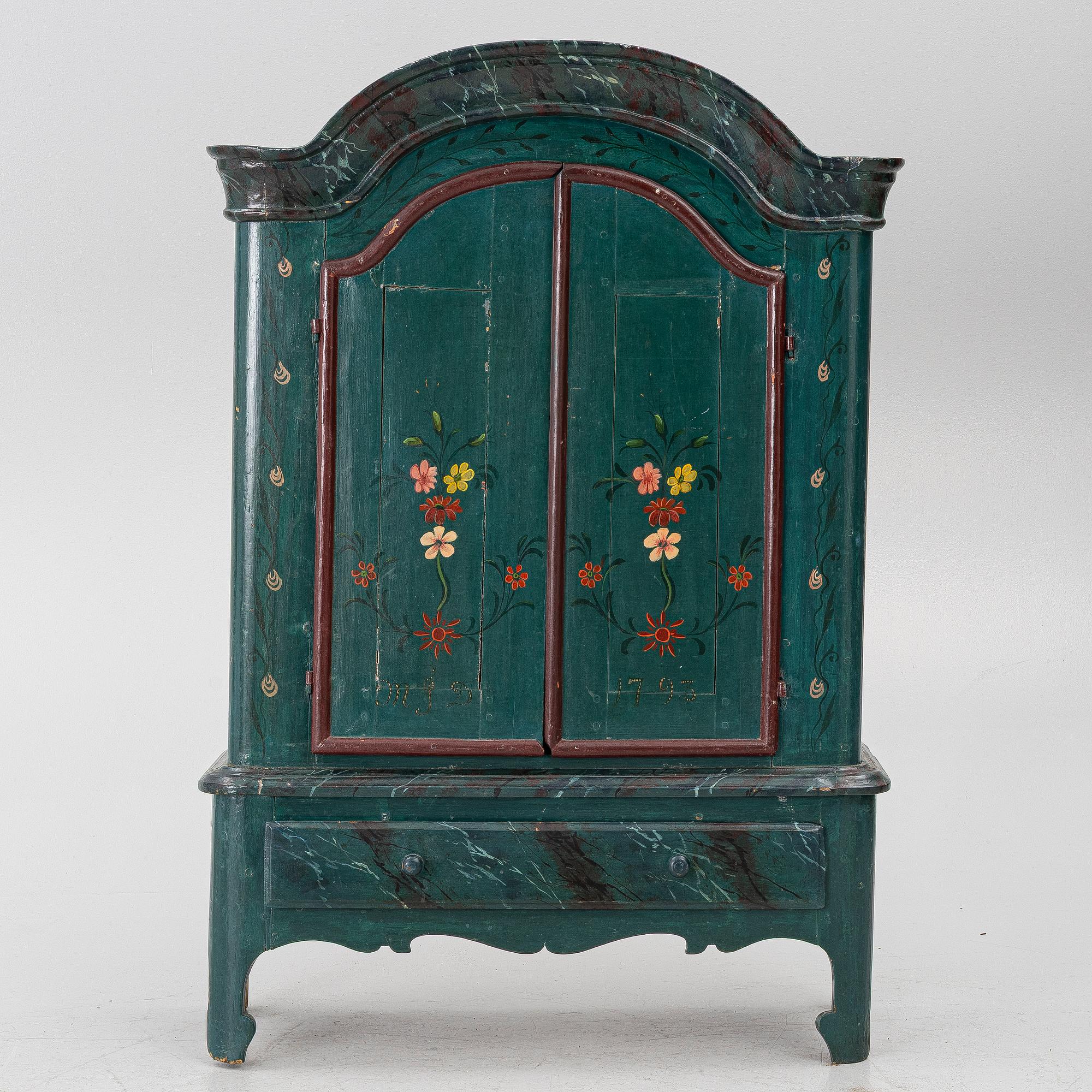 A cabinet, 18th Century.