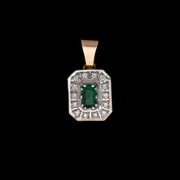 HÄNGE, fasettslipad smaragd, briljantslipade diamanter, 14K guld och vitguld.