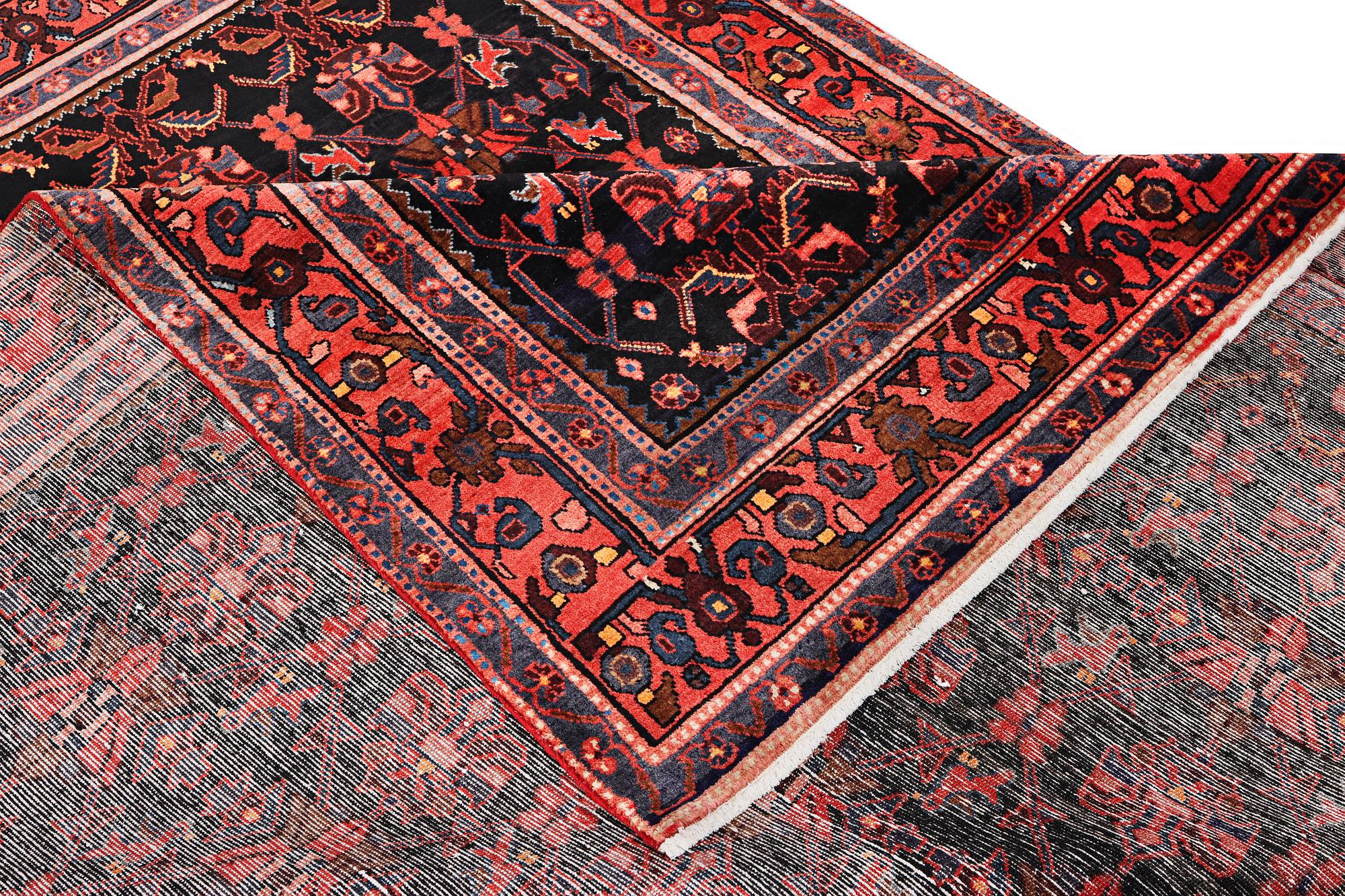 A Borujerd carpet, c. 300 x 225 cm.