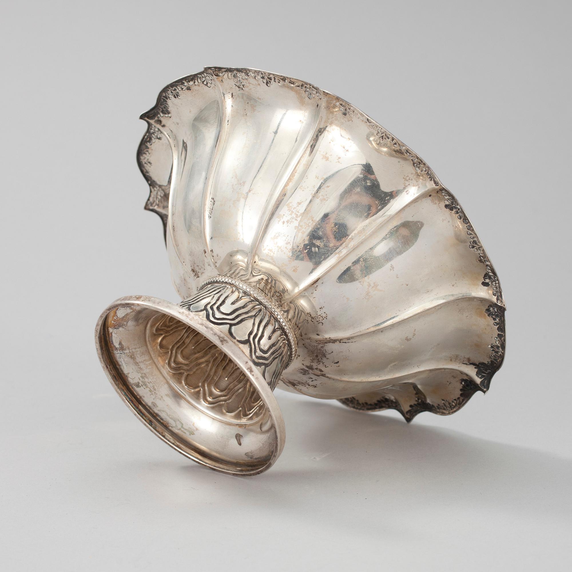 SKÅL, silver, Auran Kultaseppä, Åbo 1938. Vikt ca 184 g.