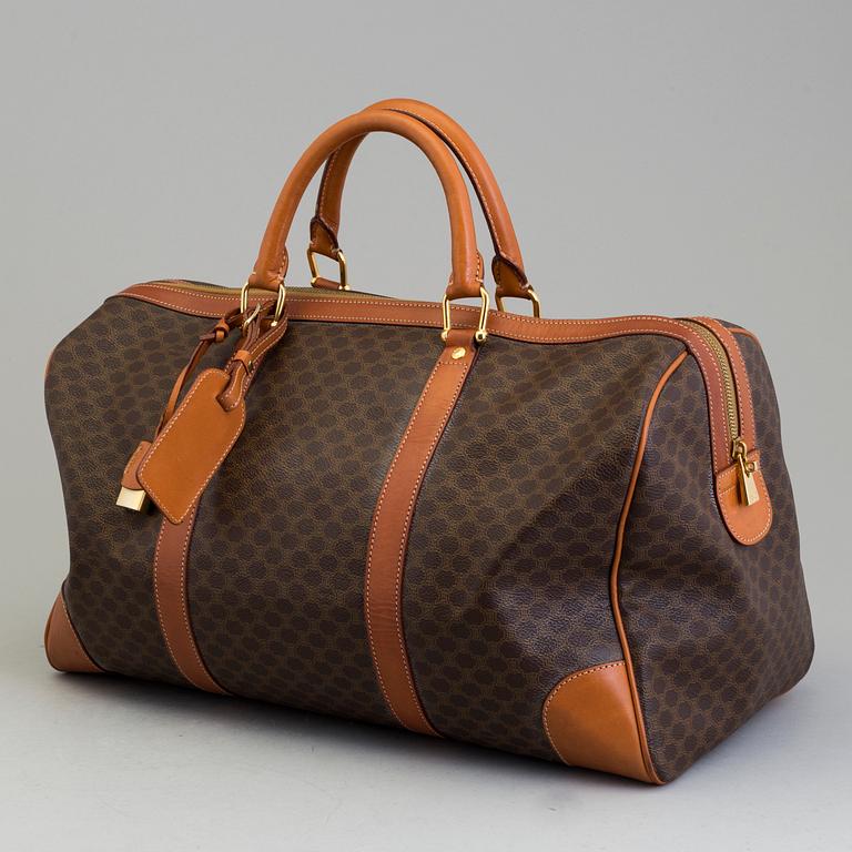 A MACADAM DUFFEL BAG,