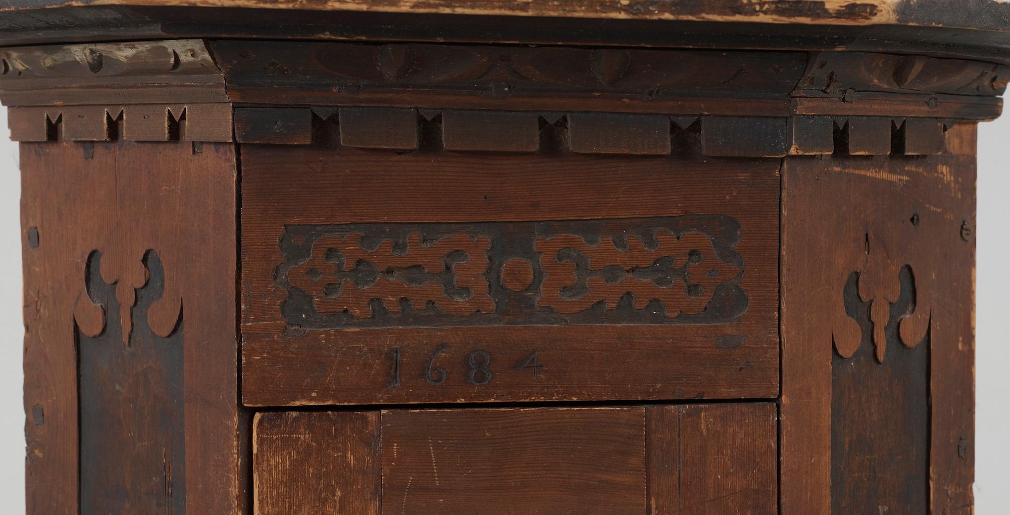 HÄNGSKÅP, Sverige, daterat 1684.