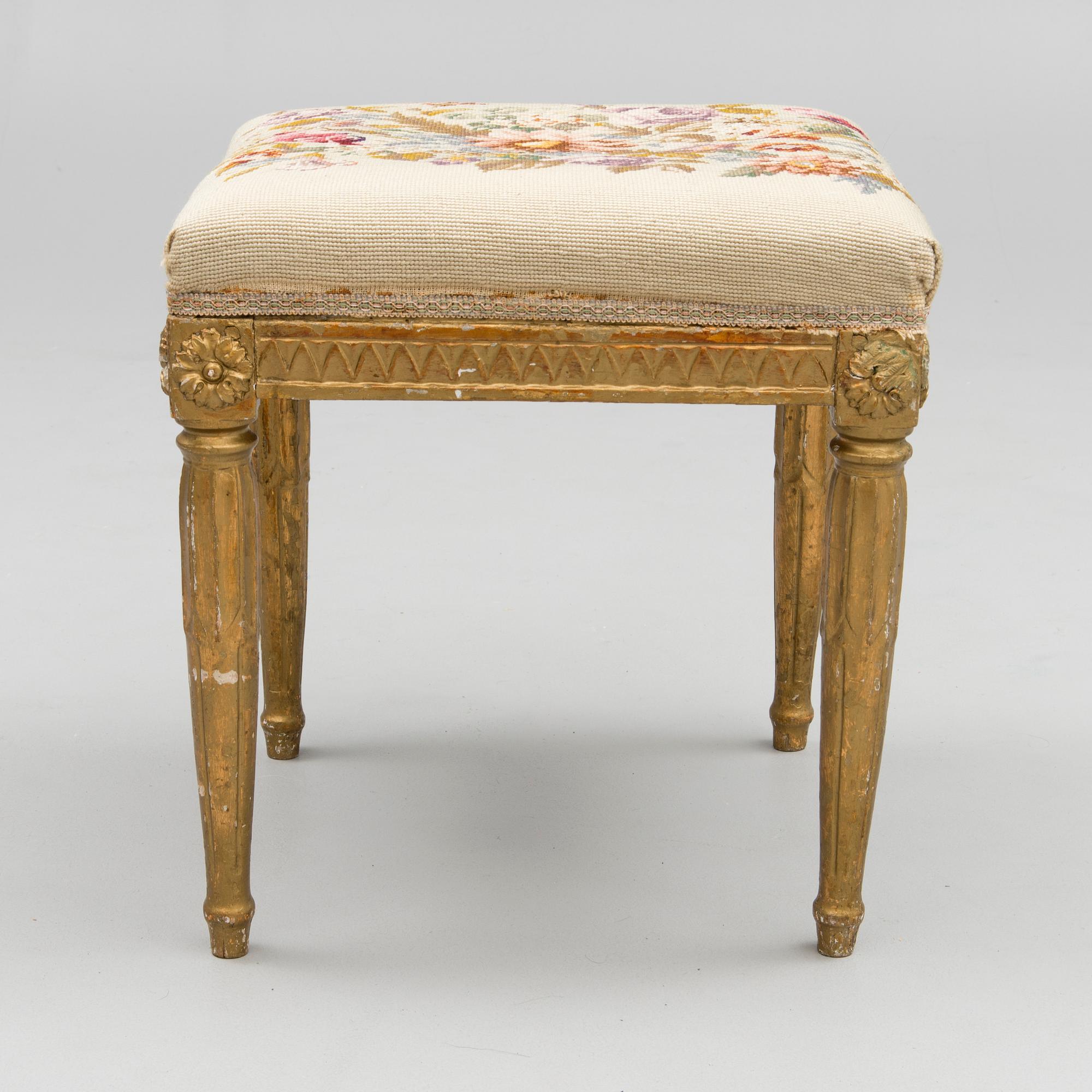 TABURETT, sengustaviansk, omkring 1800.