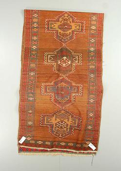 GALLERIMATTA. Persisk semiantik/old. Ca 400 x 112.