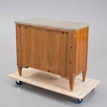 BYRÅ, gustaviansk stil, 1900-talets första hälft.