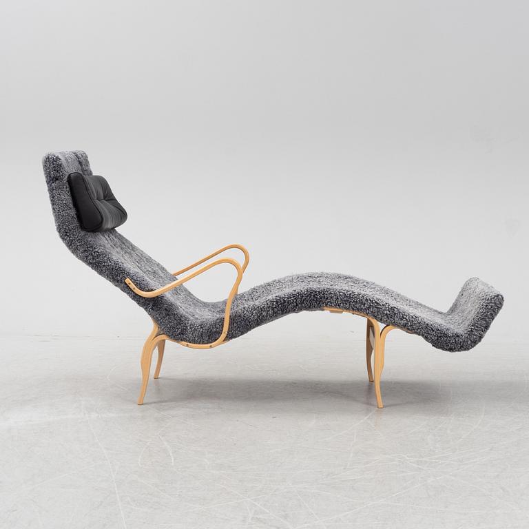 A 'Pernilla 3' lounge chair by Bruno Mathsson, dated 2003.