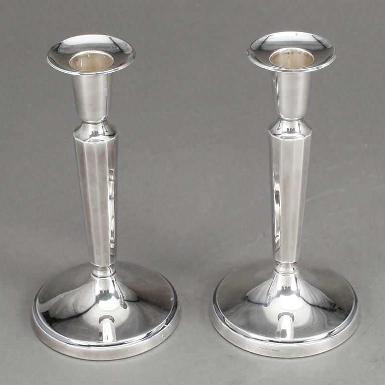 LJUSSTAKAR, ett par, silver, Ceson, Göteborg, 1995.