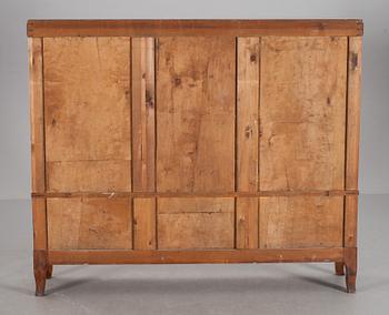 BOKSKÅP, Karl Johanstil, 1900-talets första hälft.