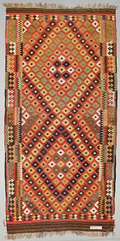 MATTA, Kelim, old. Ca 390 x 192 cm.