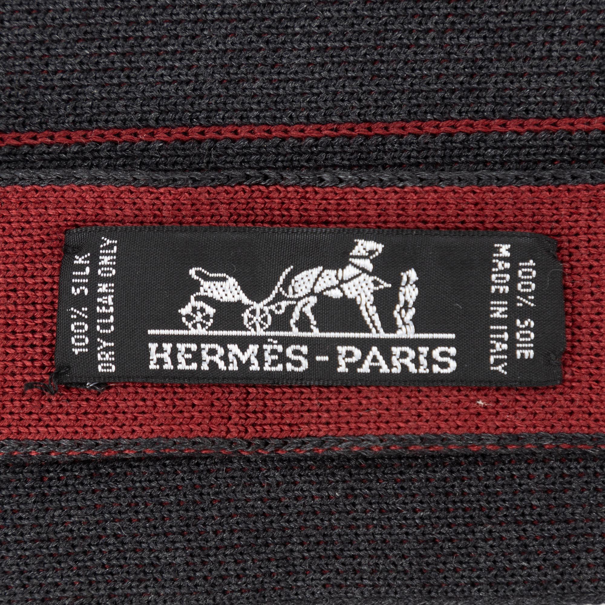 Hermès, 3 silk ties.