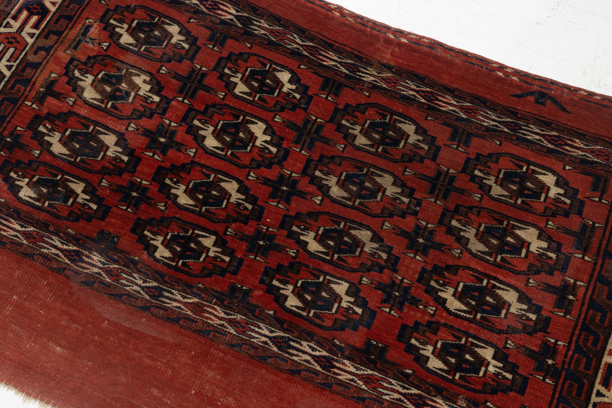 A rug, Turkmen Chuval, approx. 107-115 x 66 cm.