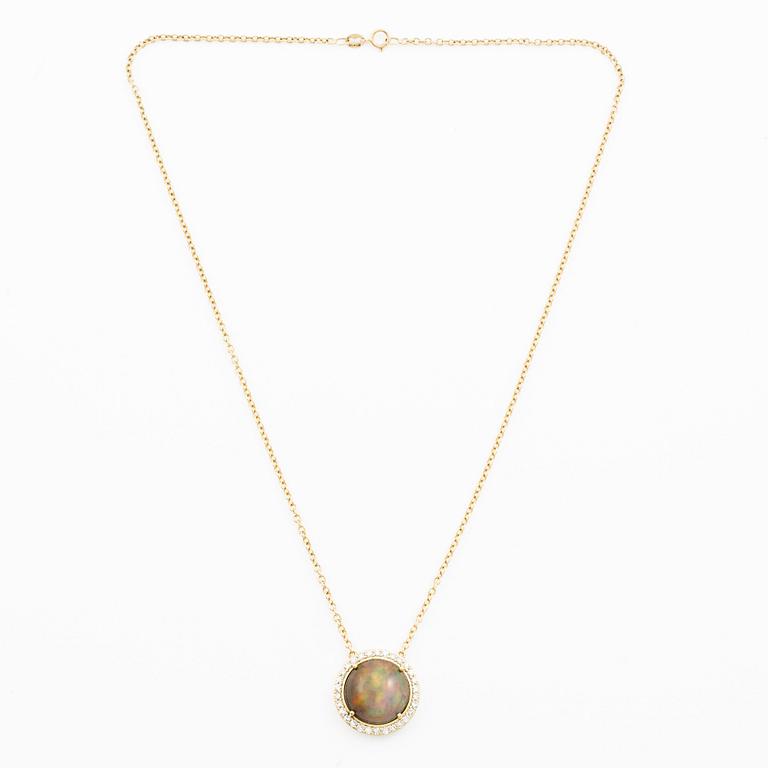 Collier 18K guld med opal och åttkantslipade diamanter.