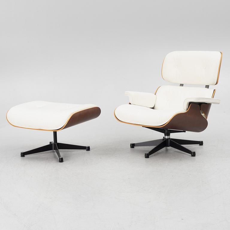 Charles & Ray Eames, fåtölj med fotpall, "Lounge Chair", Vitra, 2008.