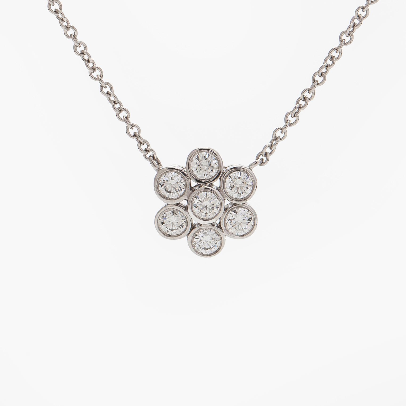 Tiffany & Co, kaulakoru, "Garden Flower", platinaa ja briljanttihiottuja timantteja.