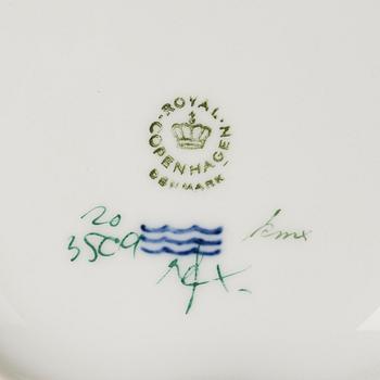 A set of two Royal Copenhagen 'Flora Danica' serving dishes, Denmark, 20th century.