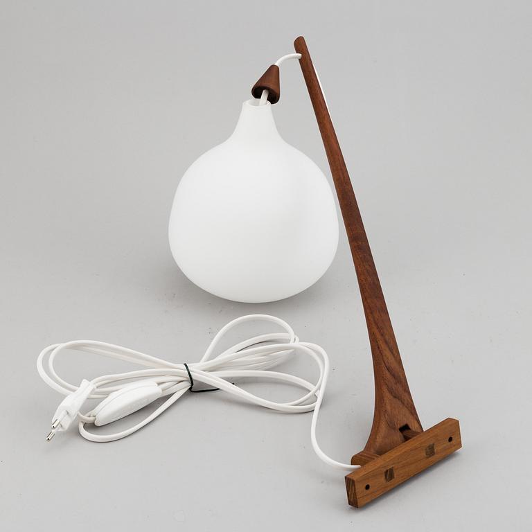 UNO & ÖSTEN KRISTIANSSON,  wall light from Luxus, Vittsjö, 1950's/60's.