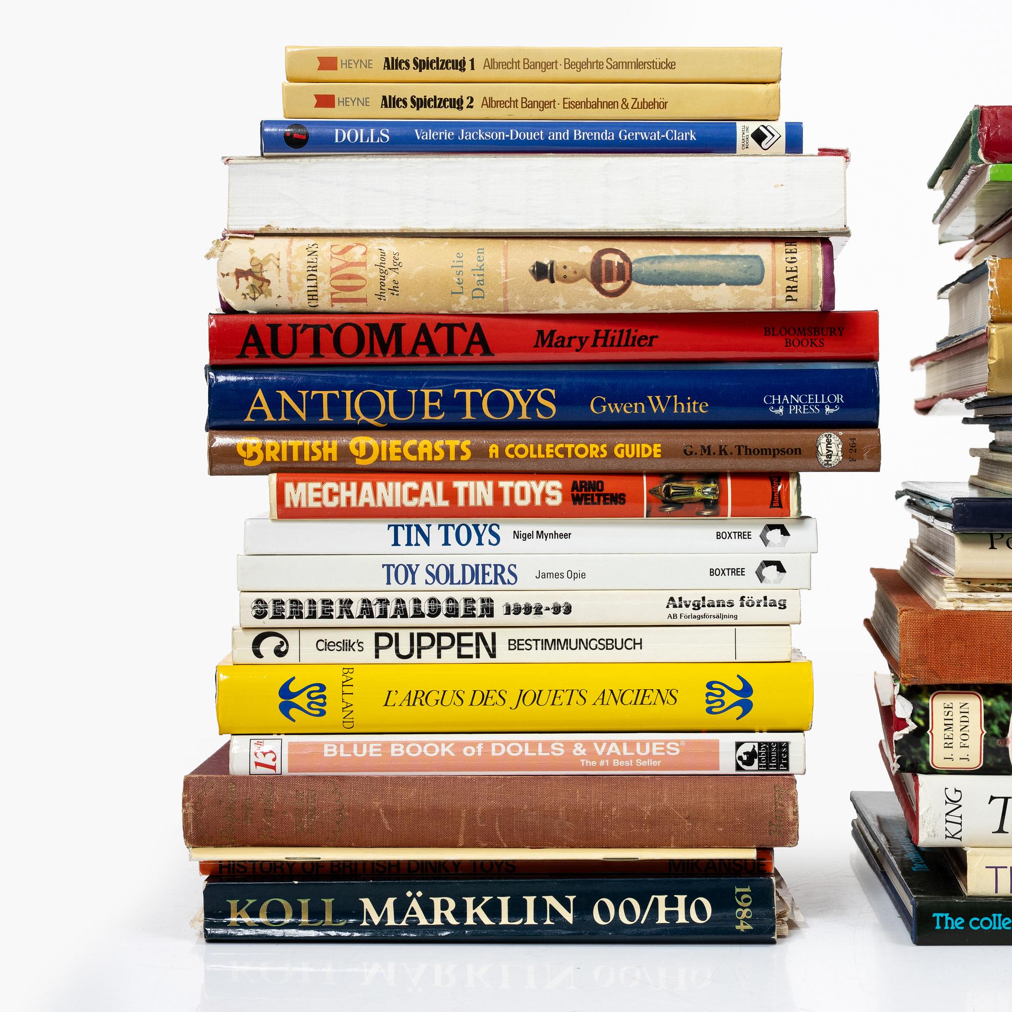 Books, toy literature, approx. 50 books/booklets.
